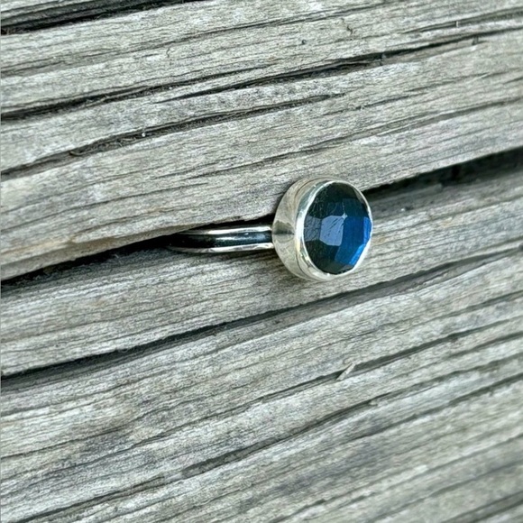 Labradorite Ring - Picture 5 of 13